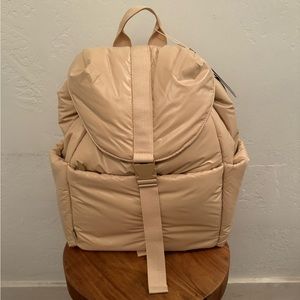 NEW BÉIS “The Puff Backpack”